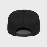 Boné snapback preto bordado - Traseiro