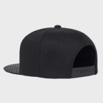 Boné aba reta todo preto com bordado 3D Ref:5016 - Perfil tr