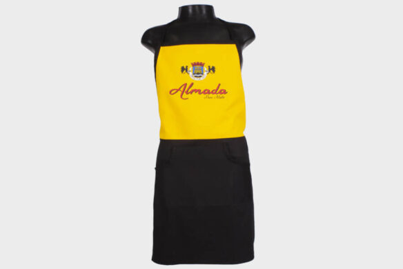 Avental com bolso frontal e ajuste nas costas